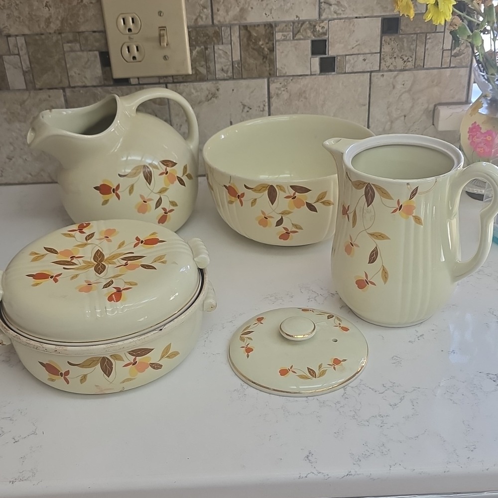 Halls Autumn leaf dinnerware